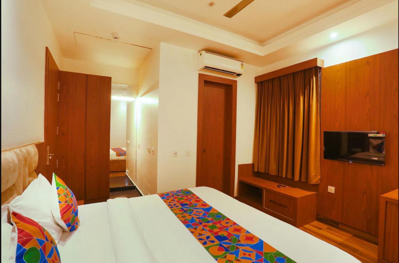 Hotel Swarn Bhoomi 坎普尔 外观 照片
