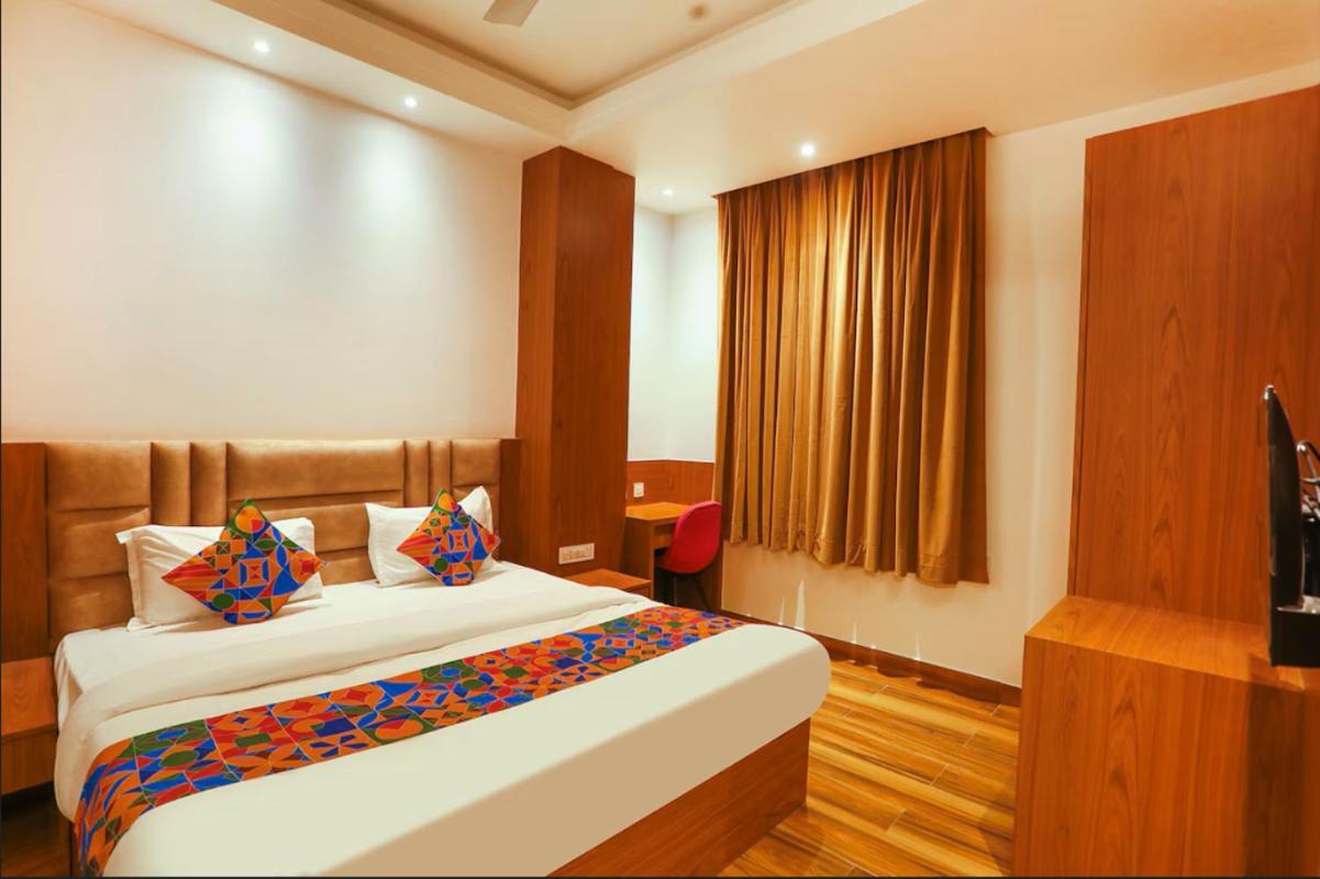 Hotel Swarn Bhoomi 坎普尔 外观 照片