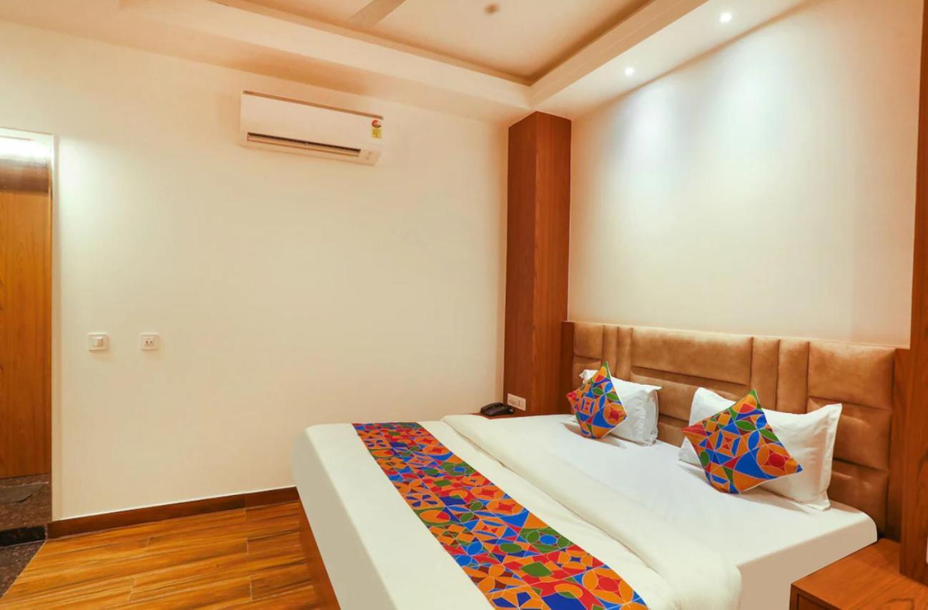 Hotel Swarn Bhoomi 坎普尔 外观 照片