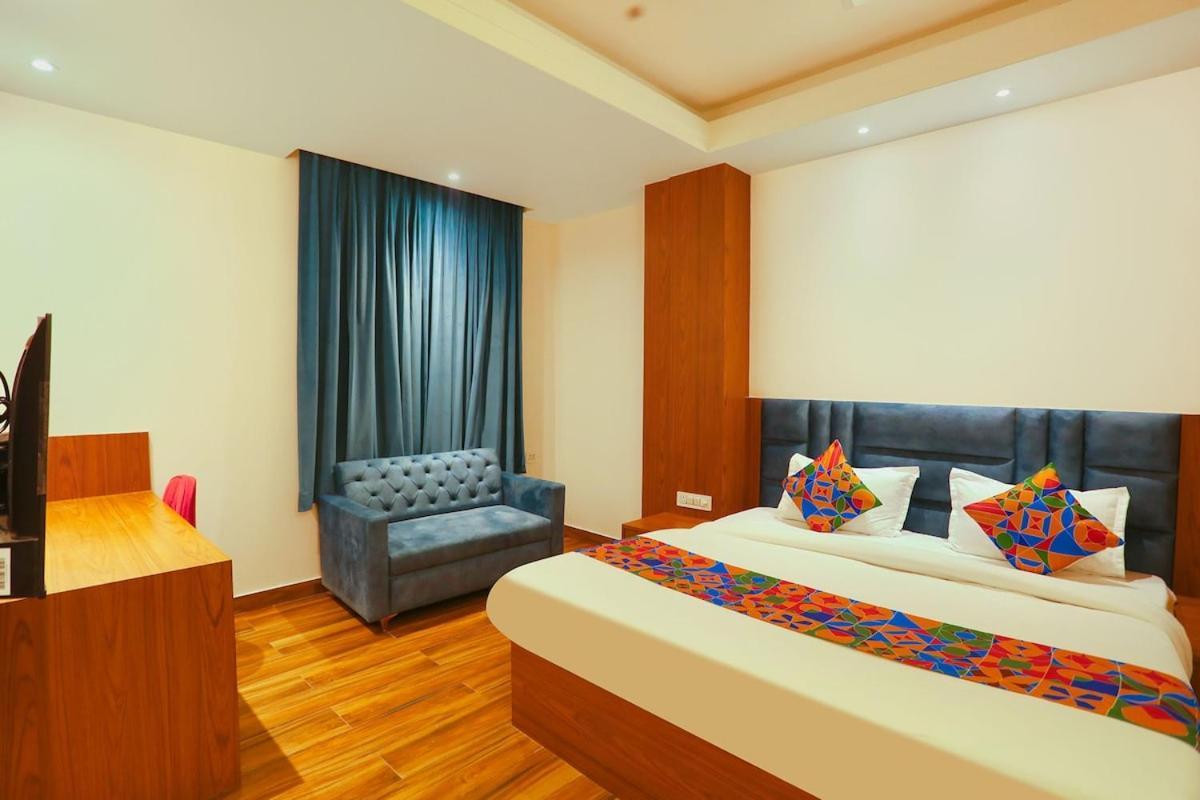 Hotel Swarn Bhoomi 坎普尔 外观 照片